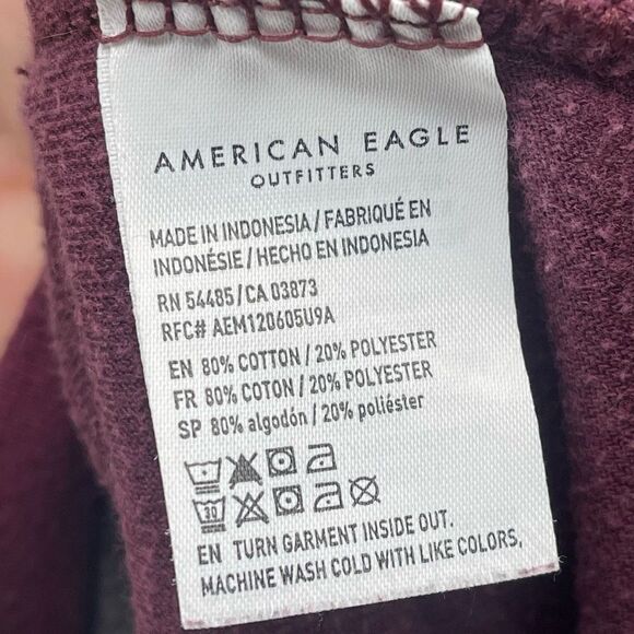 American Eagle Outfitters velvet Pullover Sweatshirt Standard Fit Purple Size XL - Picture 4 of 9